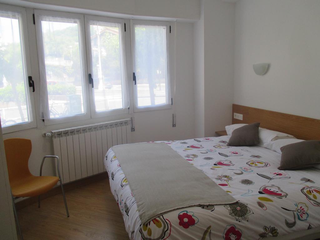 Apartamentos Grosen San Sebastian Bilik gambar